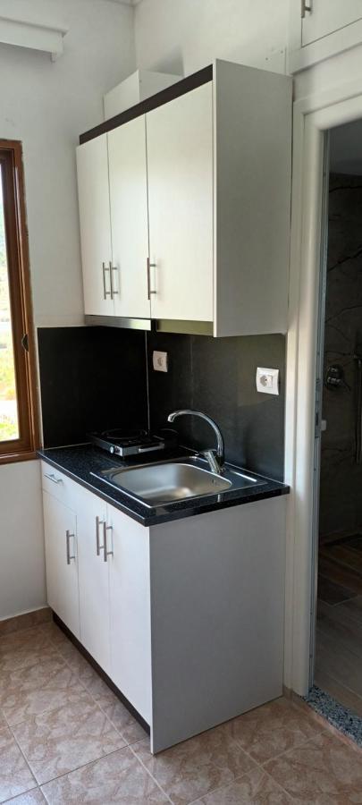Apartments Resul Pushi Ксамил Екстериор снимка